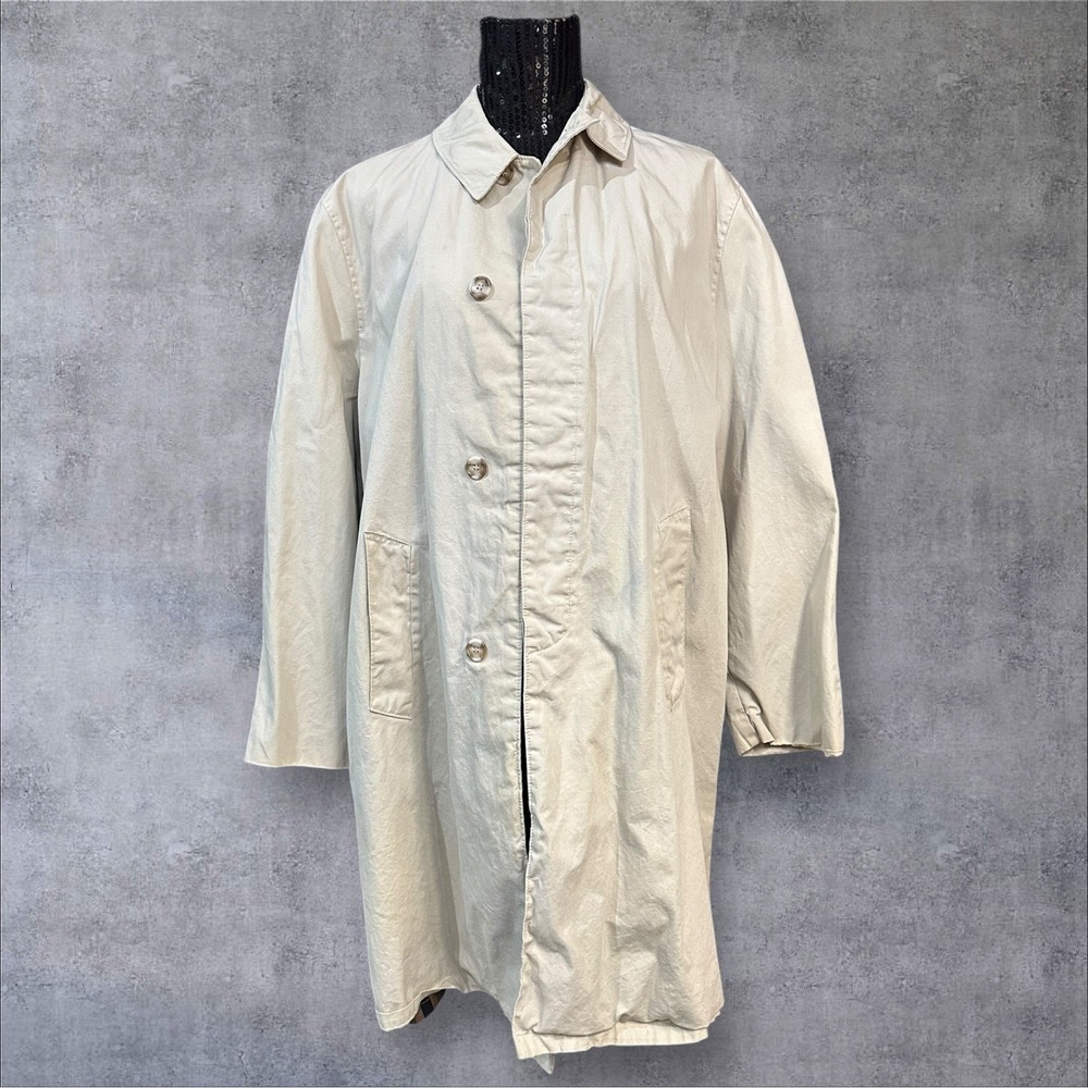 Zelan Treated With DuPont Khaki Trench Style Coat With Lining Read‎